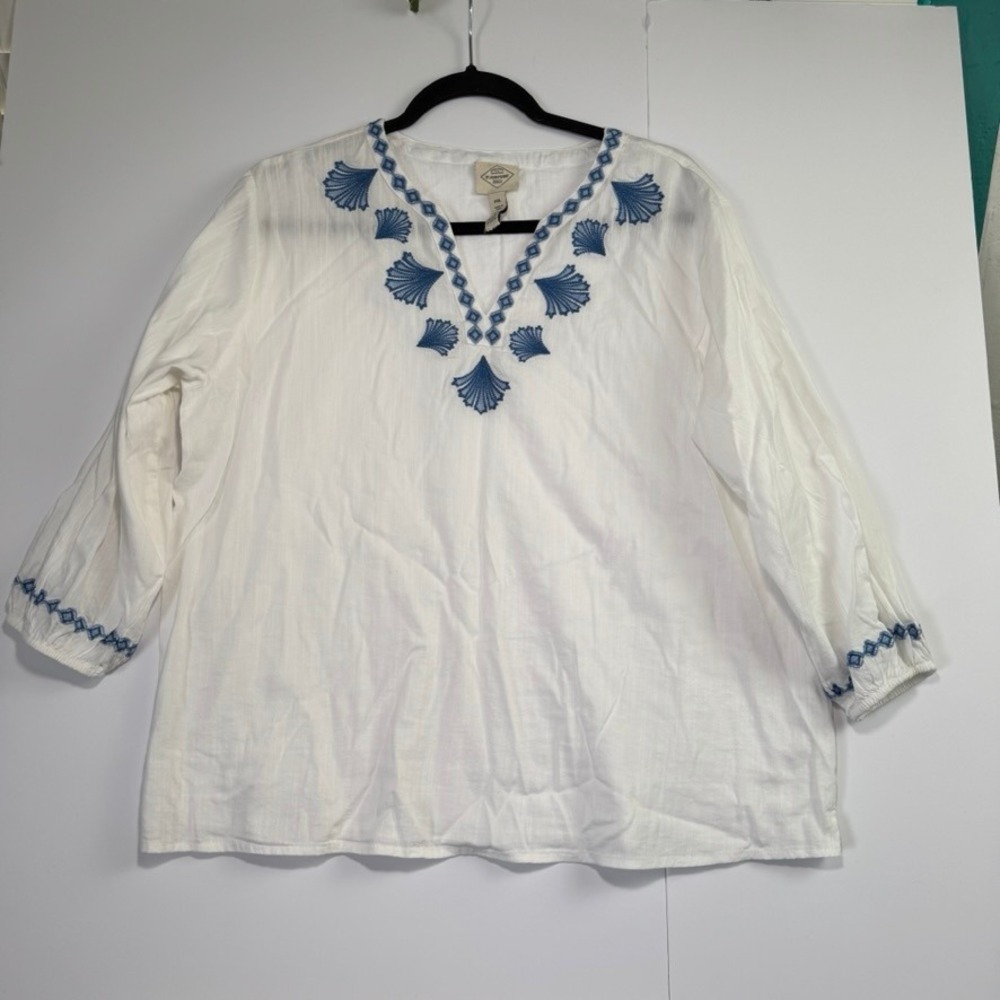 St Johns Bay Womens PXL White Blue Embroidered V-Neck Peasant Blouse Top